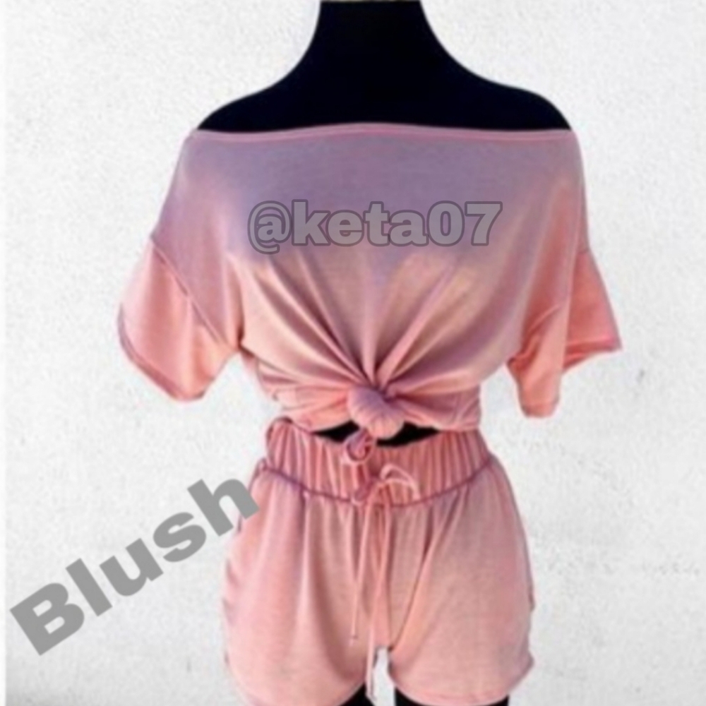 😎Video Lounging Around In Style Set Blush - Picture 4 of 6